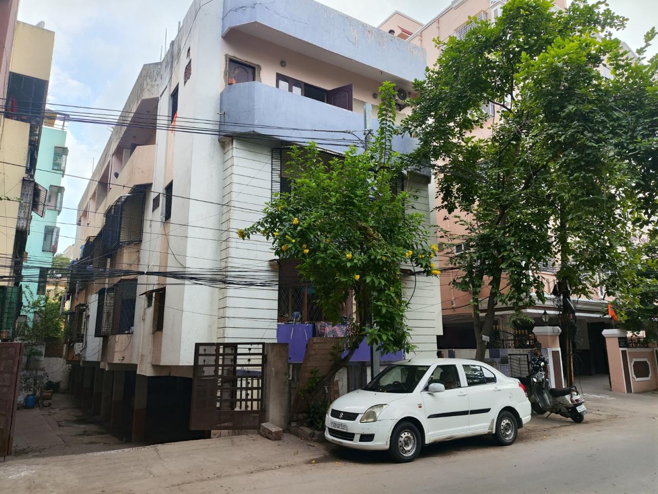 Flat for Sale in DAMODAR VILLA, Hyderabad