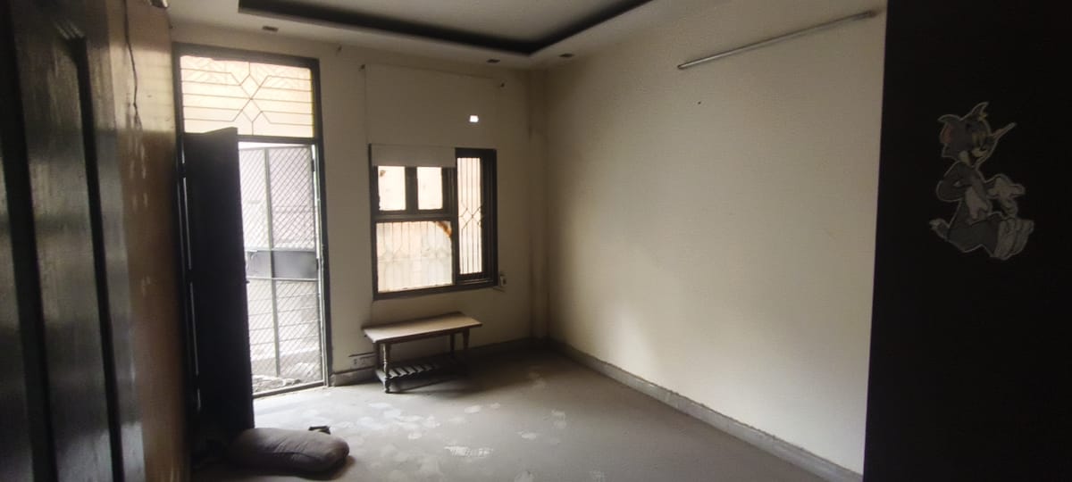 Individual House for Sale in NEW DELHI, New Delhi