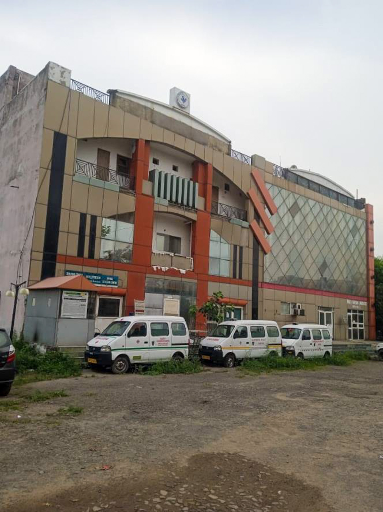 Office for Sale in Malhotra Hospital, Bhatoli Kalan, Baddi, Baddi
