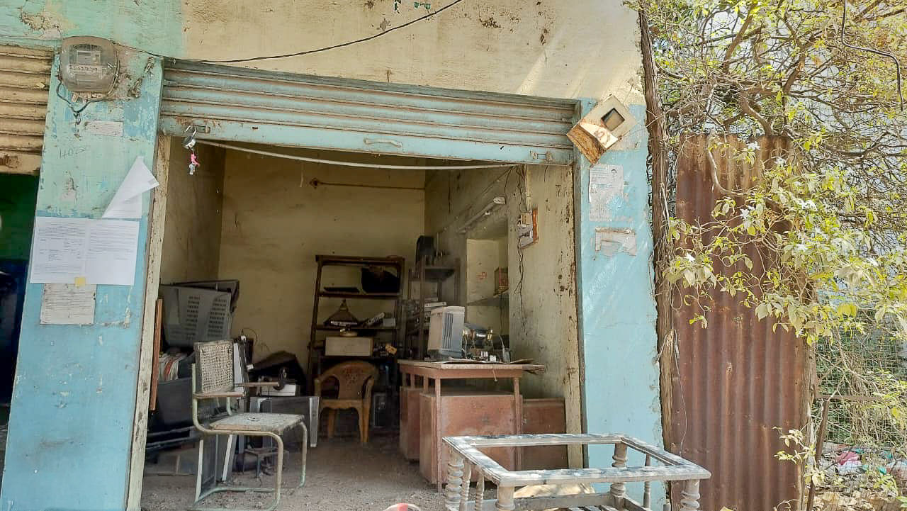 Flat for Sale in WARD NO 6, BLOCK NO 12, NEAR LALITHAMAHAL,GURBABADI ROAD, NIZAMABAD 503002, Nizamabad