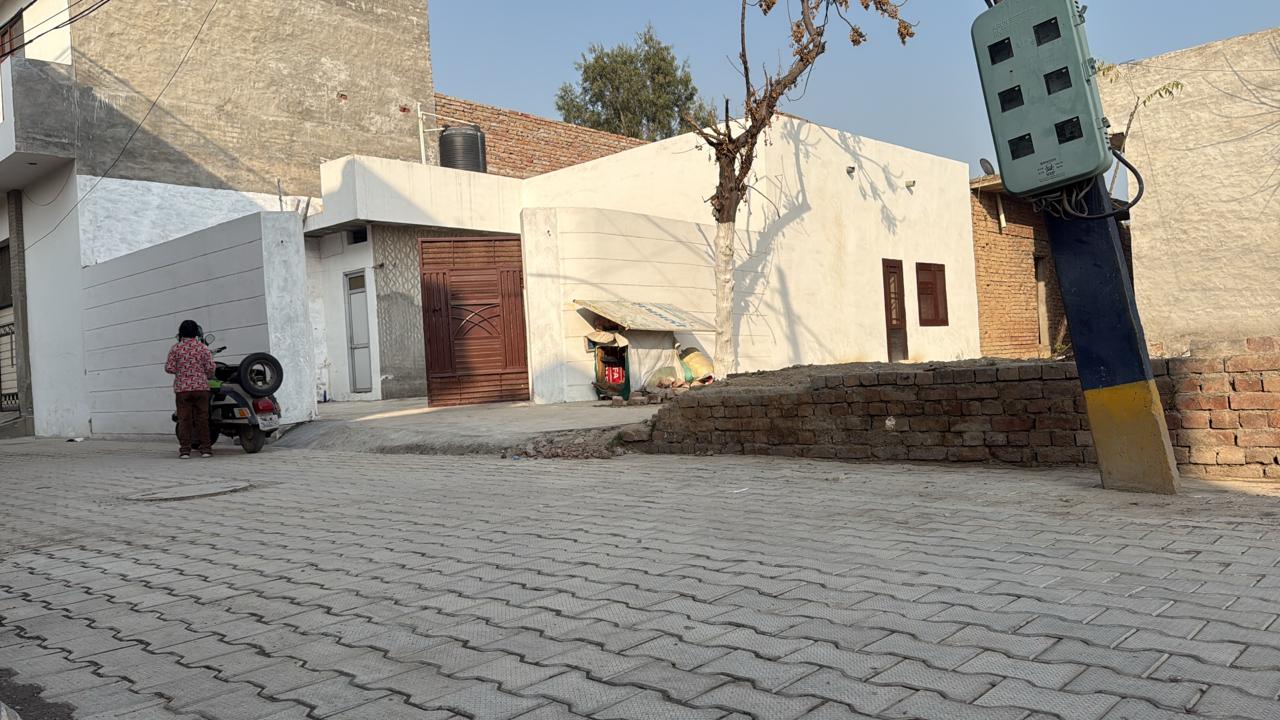 Individual House for Sale in Residential house 4 Marla 1 Sarsahi at Moga Mehla Singh III Distt. Moga, Moga
