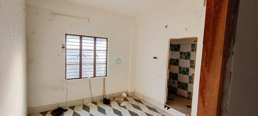 Flat for Sale in VICKY HOUSING COMPLEX, MADHYAMGRAM, Koyra